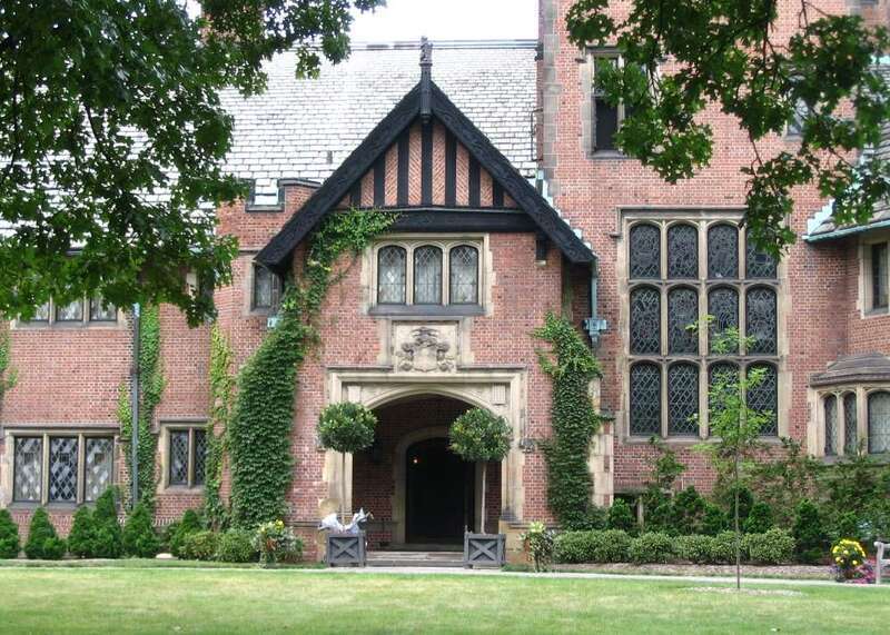 Front view of Stan Hywett Hall, Akron, Ohio