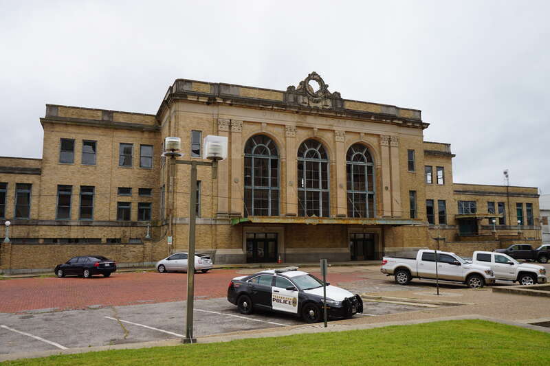Texarkana Union Station in Texarkana, Arkansas, and Texarkana, Texas (United States).