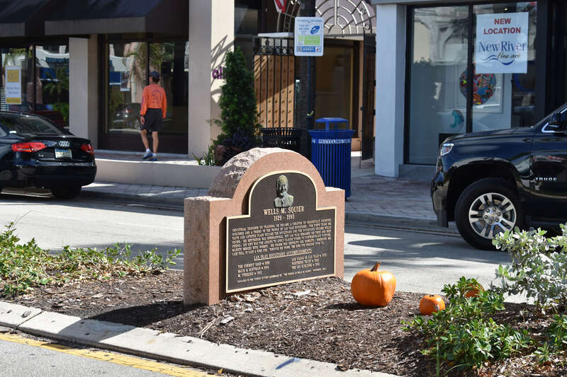 A memorial to architect Wells M. Squier (1929-1993) in Fort Lauderdale, Florida, lists among his accomplishments along Las Olas Boulevard the Chemist Shop (1956), Maus &amp; Hoffman (1984), M. Sterling (1993), Las Casas de las Olas (1979), Northern