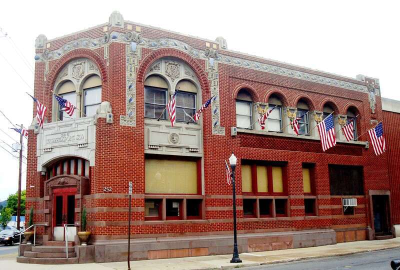 The Williamsport Sun Building at 252 West 4th Street on the corner of Hepburn Street in Williamsport, Pennsylvania is the location of the Williamsport Sun-Gazette, which was founded in 1955 when the morning Gazette &amp; Bulletin (founded in 1801 as