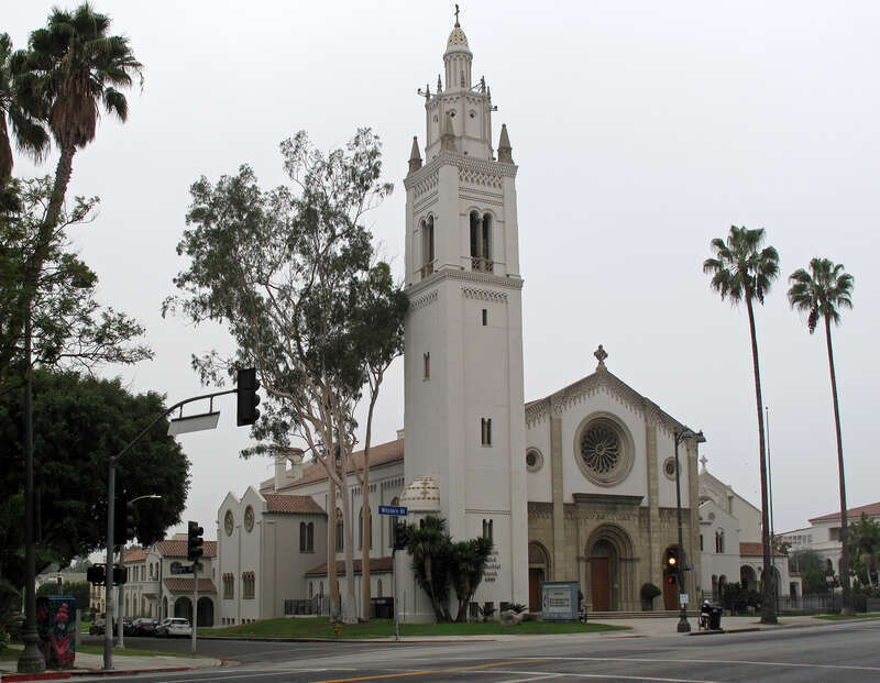 Wilshire United Methodist Church, 4350–4366 Wilshire Blvd., in the Mid-Wilshire neighborhood of Los Angeles. Los Angeles Historical-Cultural Monument #114. Designed by Allison &amp; Allison, dedicated 1924.