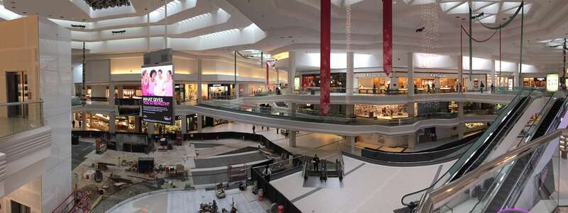 Woodfield Mall 2015
