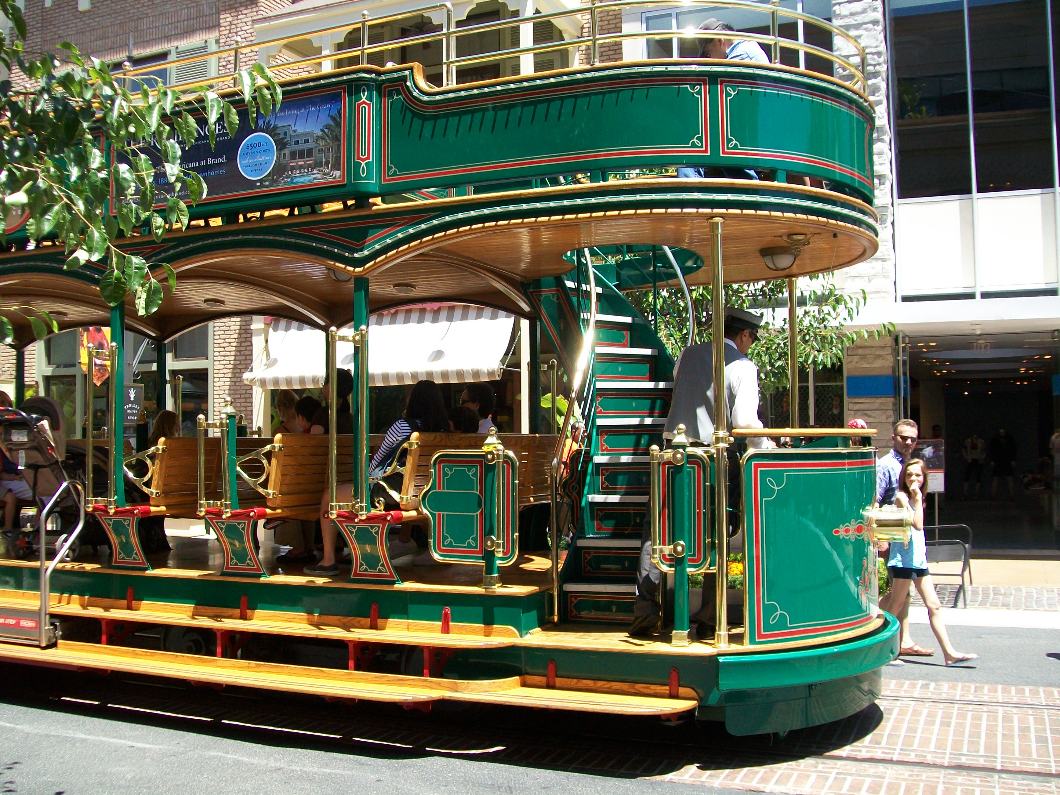 "The Grove" Street Car
