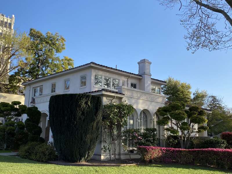 1646 The Alameda