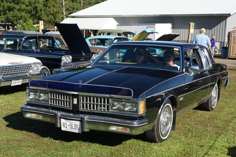 41st Annual Pantowner's
Car Show &amp; Swap Meet
St.Cloud Antique Auto Club
Benton County Fairgrounds
St.Cloud, Minnesota
August 2016


<a href="https://www.flickr.com/photos/greggjerdingen/collections/72157631550277505/">Click here for more