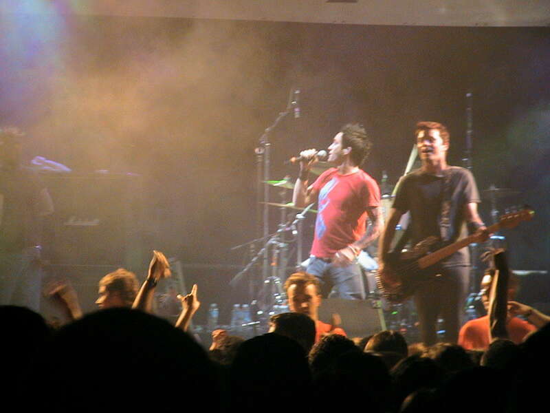 Lit performing at Penn State's "Movin' On" concert series overnight from 10-11 July 2004.