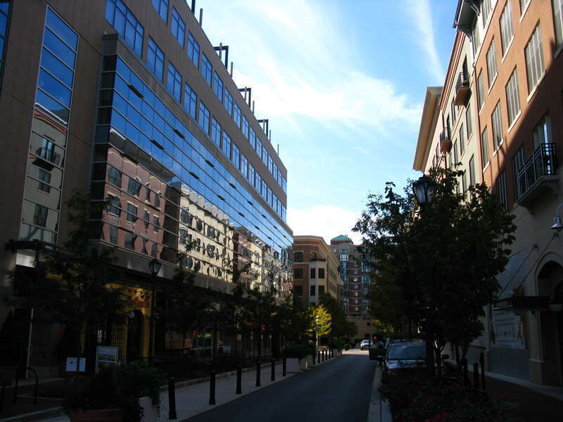 Gibbs Street, Rockville, Maryland


Camera location39° 05′ 12.6″ N, 77° 09′ 07.3″ W   View this and other nearby images on: OpenStreetMap 39.086833;  -77.152028
