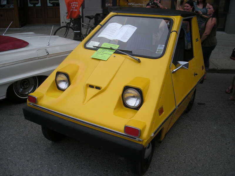 A 1975 Sebring Vanguard Citicar at the 2014 Rolling Sculpture Car Show in Ann Arbor, Michigan (United States).