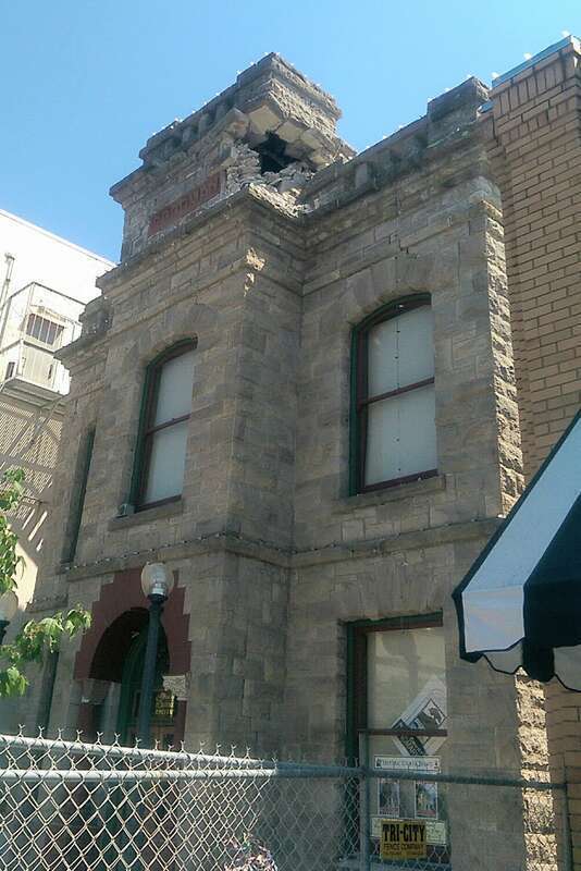 Earthquake damage to the Goodman Library in Napa, California. Photo by Jim Heaphy.