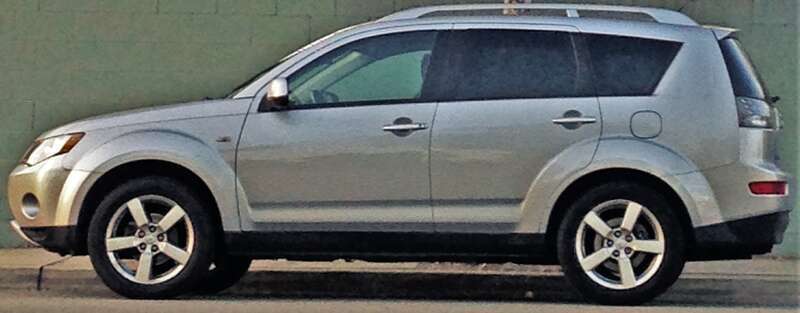 Outlander SUV
