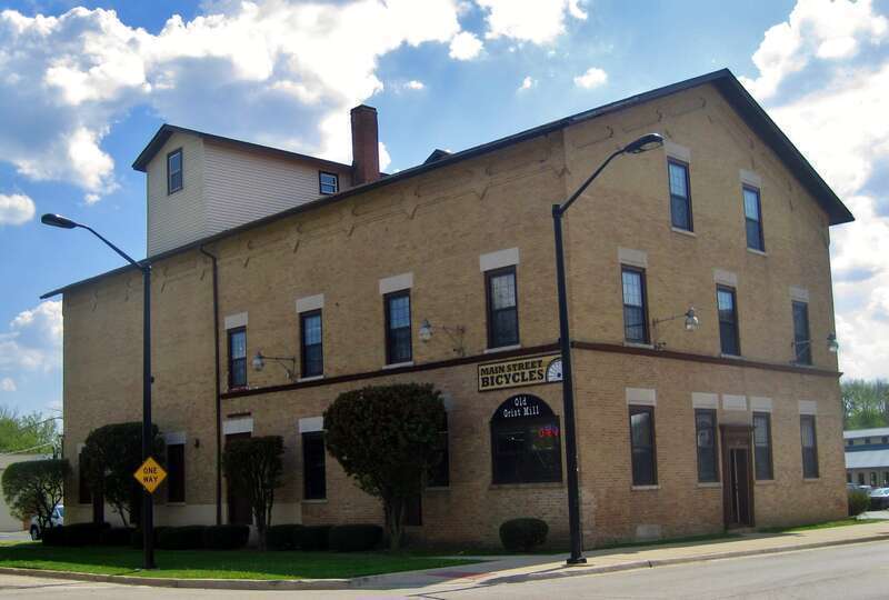 Atlantic Flour Mills in the Dundee Township Historic District in Carpentersville (1846). The mill was owned by Julius Carpenter and Thomas Dillon. It was the first manufacturing building in the area.






This is an image of a place or building that