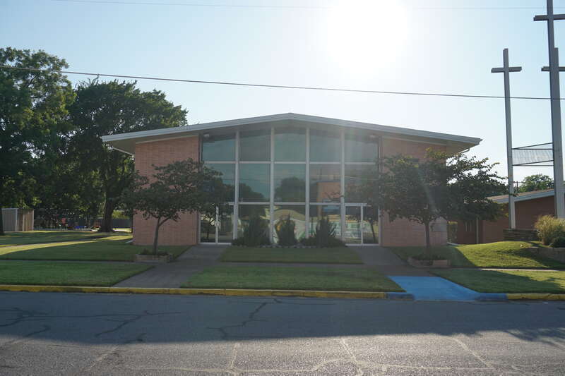Seventh and Main Baptist Church in Bonham, Texas (United States).