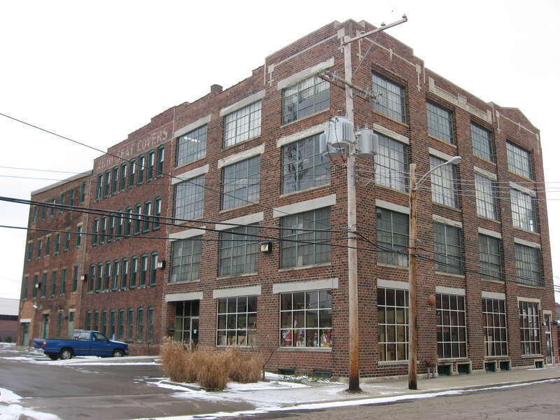 Front and northern side of the Bradford Shoe Company Building, located at 232 Neilston Street in downtown Columbus, Ohio, United States.  Built in the first quarter of the twentieth century, it is listed on the National Register of Historic Places.