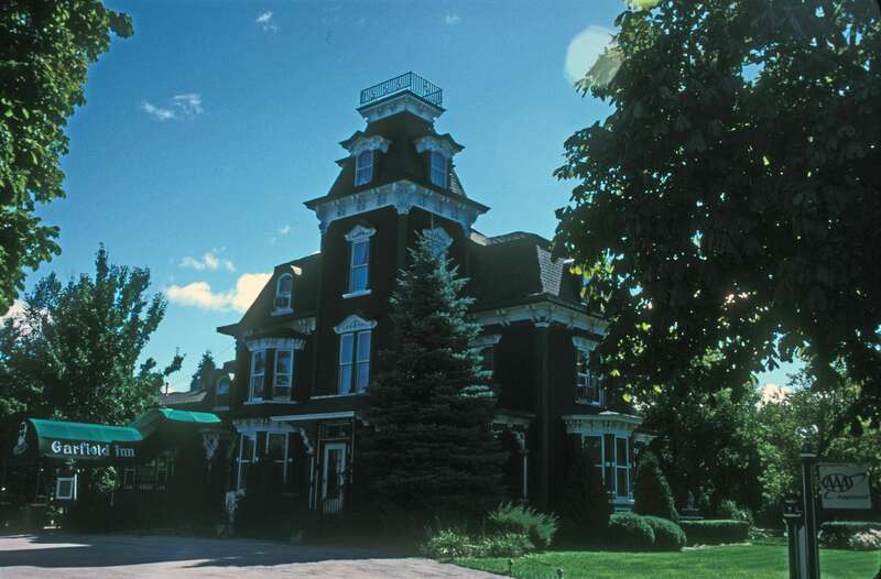 BUILT IN THE 1860S BY  CHARLES G. LEARNED, A NEW YORK CONTRACTOR, IN THE FRENCH SECOND EMPIRE STYLE.   IT IS NOW CALLED THE GARFIELD INN BECAUSE OF PRESIDENT JAMES A. GARFIELD BEING A FREQUENT GUEST HERE WHEN HE WAS CONGRESSMAN