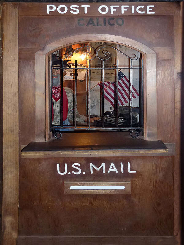 Letter-box du bureau de poste  Calico  Californie du Sud.-  États Unis.