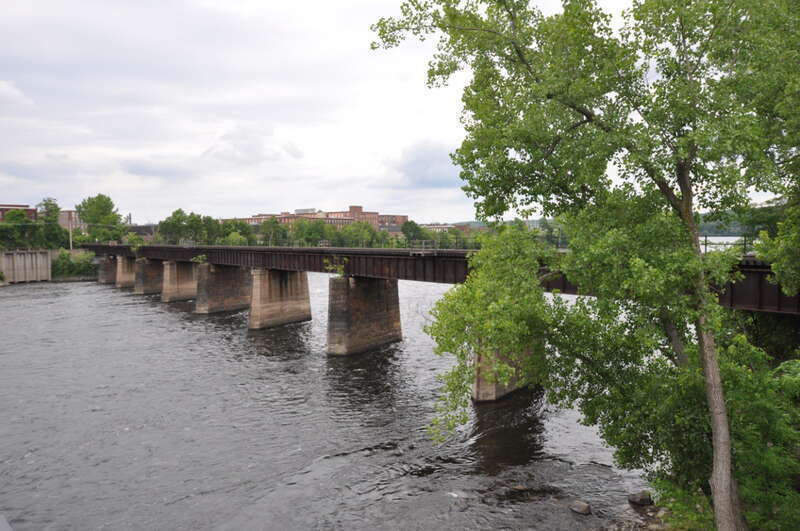 Bridge carrying the Connecticut River Line over the Connecticut River between Chicopee and Holyoke, Massachusetts