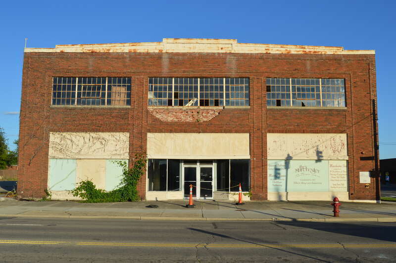 Front of the Dan F. Snider Ford Dealership Building, located at 101 N. Main Street in Middletown, Ohio, United States.  Built in 1920, it is listed on the National Register of Historic Places.