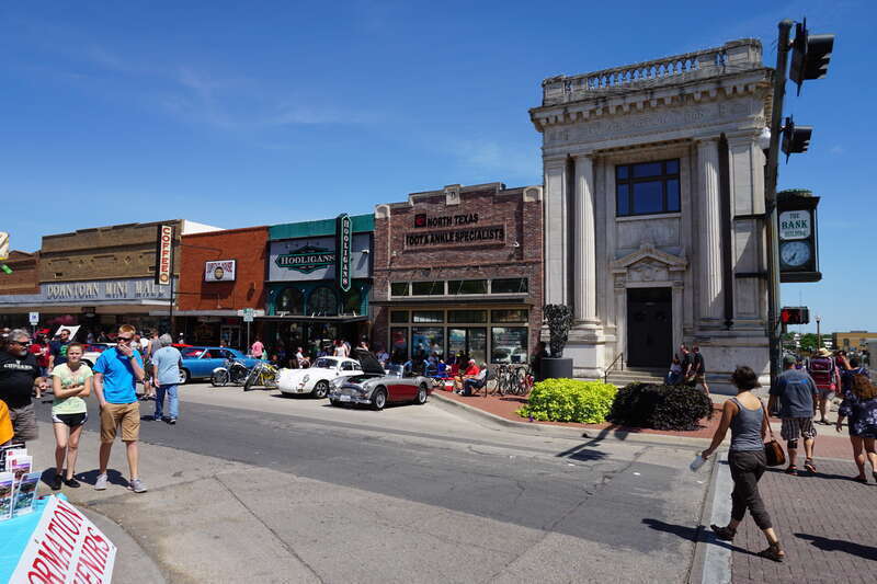 Locust Street during the Arts, Antiques &amp; Autos Extravaganza in Denton, Texas (United States).