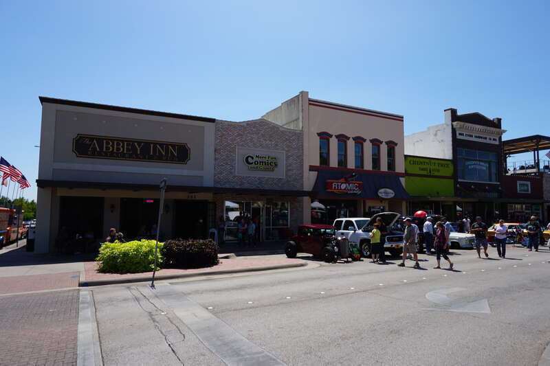 Hickory Street during the Arts, Antiques &amp; Autos Extravaganza in Denton, Texas (United States).