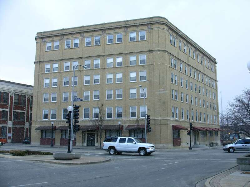 Photograph of the front exterior of the Inman Hotel building in Champaign, Illinois, US
