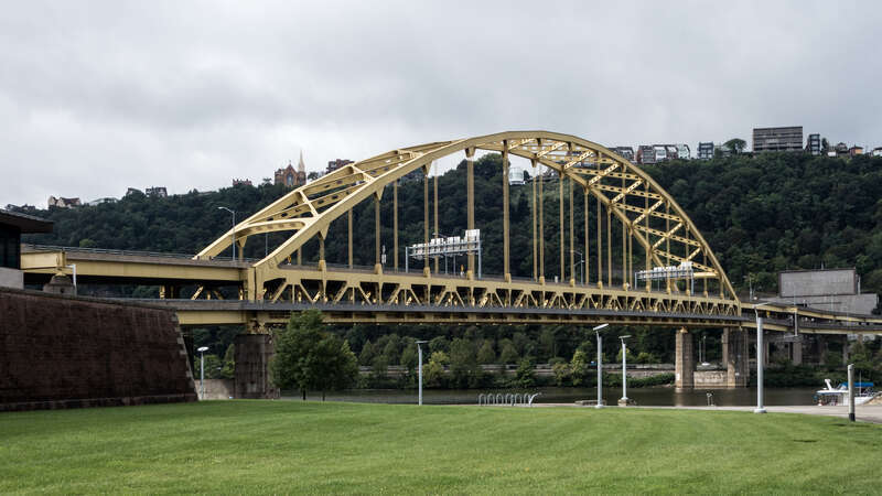 Fort Pitt Bridge and entrance to the Fort Pitt Tunnel, photographed from Point State Park (Pittsburgh, PA).