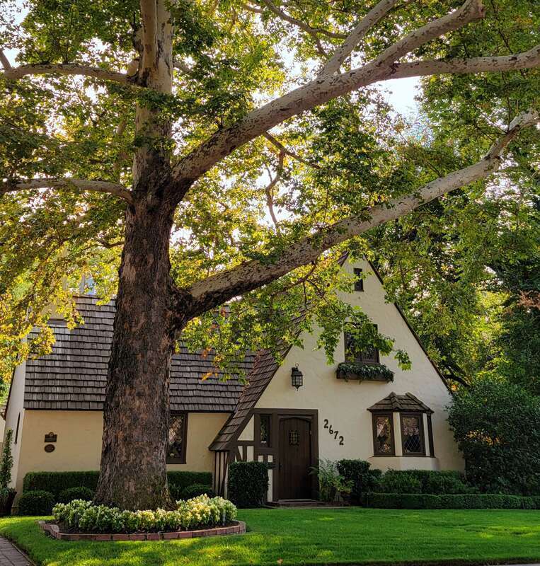 George &amp; Mabel Barr House
