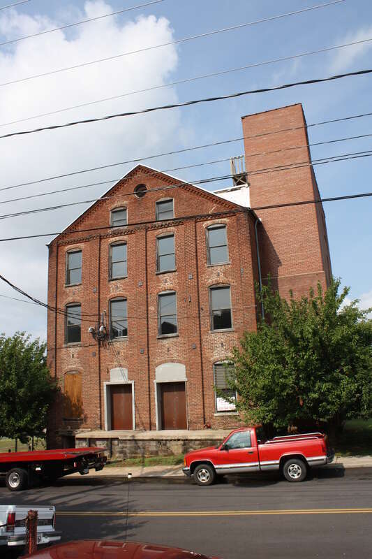 Gist Tobacco Factory, Fifth Street Historic District, Lynchburg, Virginia, United States, 2011 [Fifth_Street_Historic_District]