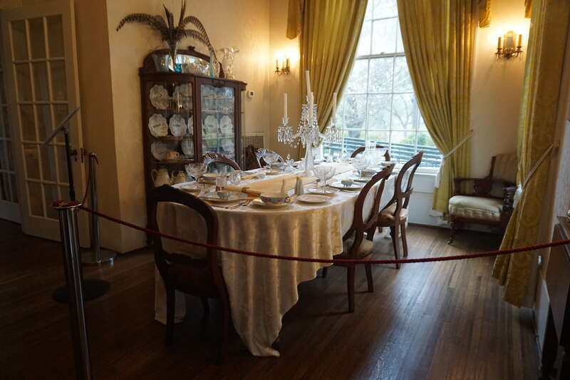 The dining room of the Goodman–LeGrand House in Tyler, Texas (United States).
