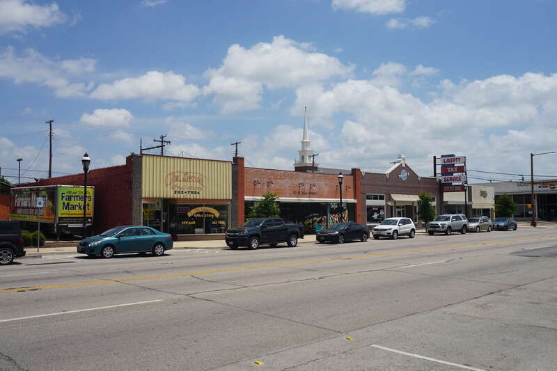 West Main Street in Grand Prairie, Texas (United States).