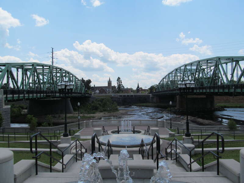 Great River Bridge, both spans, looking south, Westfield Massachusetts