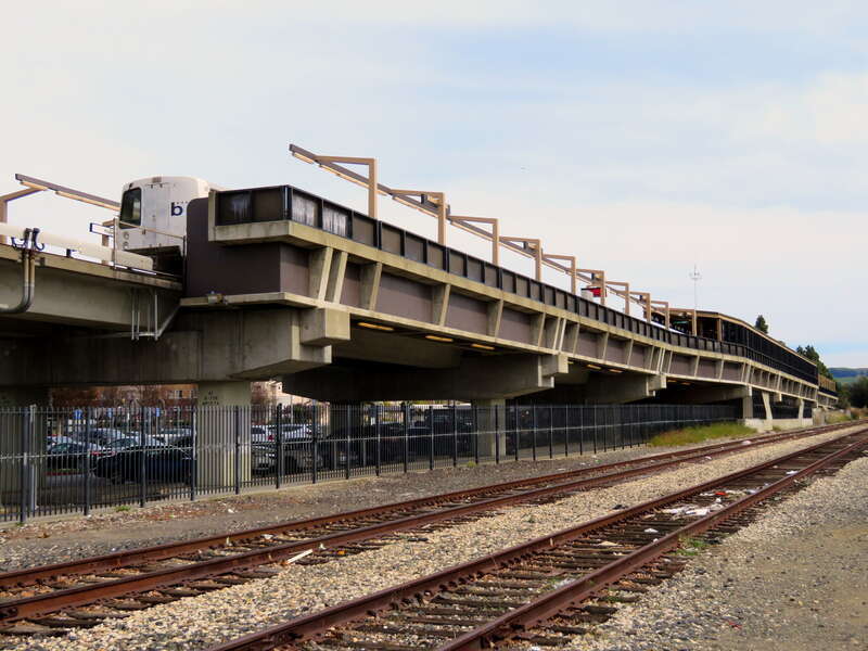 Hayward station and the Oakland Subdivision in March 2018