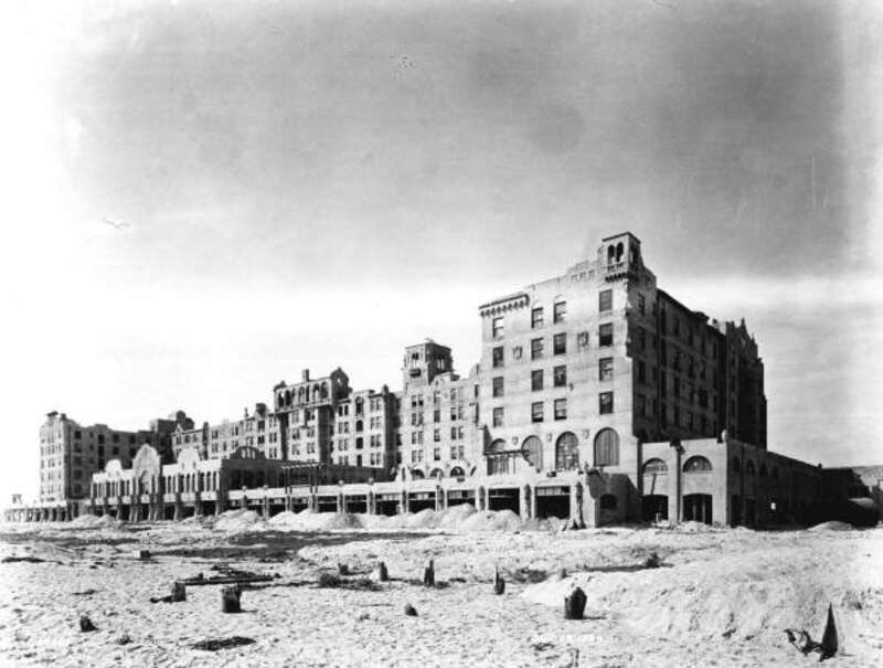 Local call number: RC03623
Title: Hollywood Beach Hotel after the 1926 hurricane
Date: October 12, 1926
Photographer: http://www.floridamemory.com/solr-search/results/?q=collection:%22Florida Photographic Collection" AND photographer:"Fishbaugh, W.