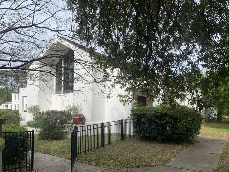 Holy Trinity Episcopal Church, 95 Folly Road, Charleston, South Carolina