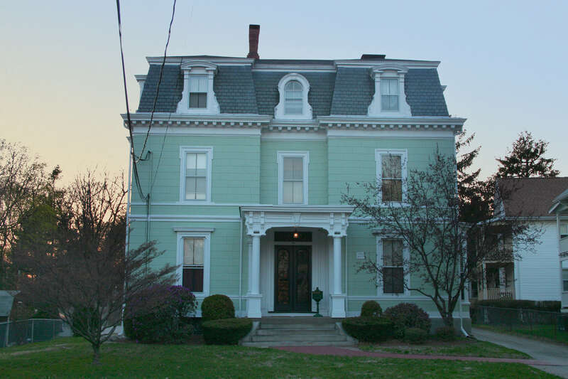 House at 115-117 Jewett St., Newton, Massachusetts