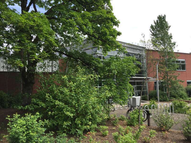 The entrance of the Tigard Public Library in Tigard, Oregon.