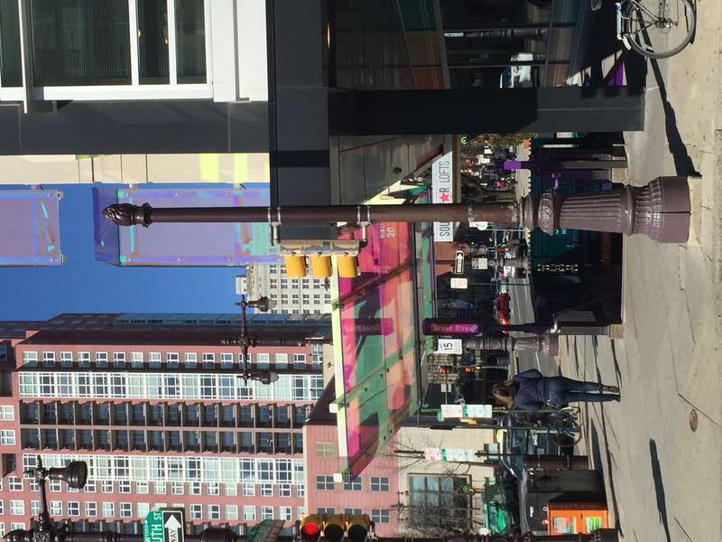 Lombard–South station - Lombard South station entrance