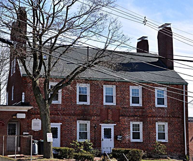 A photograph of the historic Jonathan Wade House in Medford, Massachusetts.