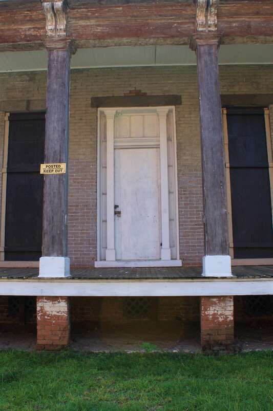 Metzger House at 7 N. Hamilton Street in Mobile, Alabama.  On the National Register of Historic Places.