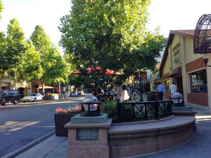 Streets and buildings in Mountain View, California