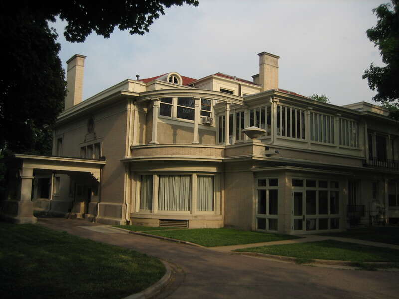 Pleasant Home, also known as the John Farson House, designed by George W. Maher 1897. Oak Park, Illinois, contributing property to the Oak Park-Ridgeland Historic District, as well as being a designated National Historic Landmark.
