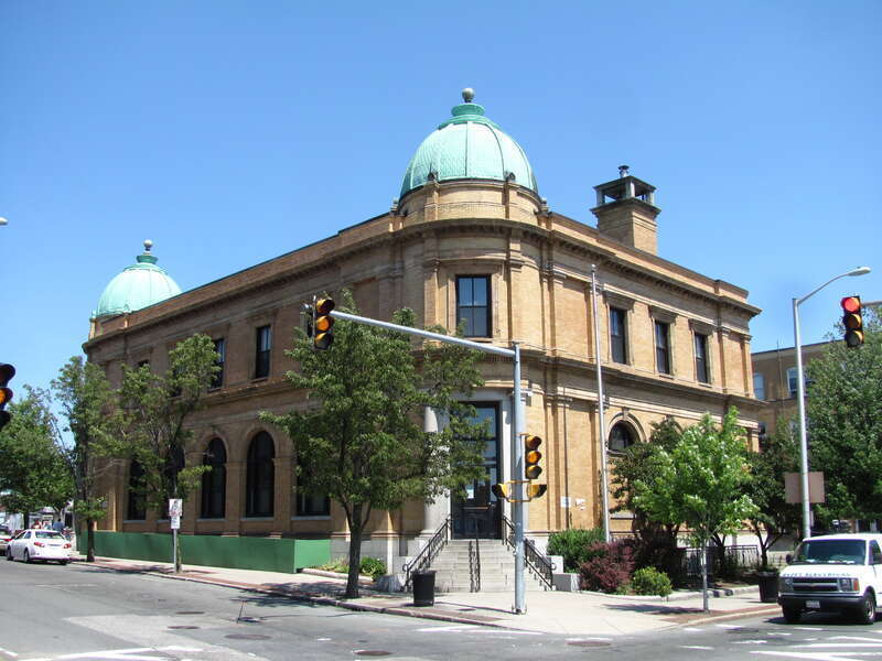Old Post Office Building, Lynn Massachusetts





This is an image of a place or building that is listed on the National Register of Historic Places in the United States of America. Its reference number is 81000118.

