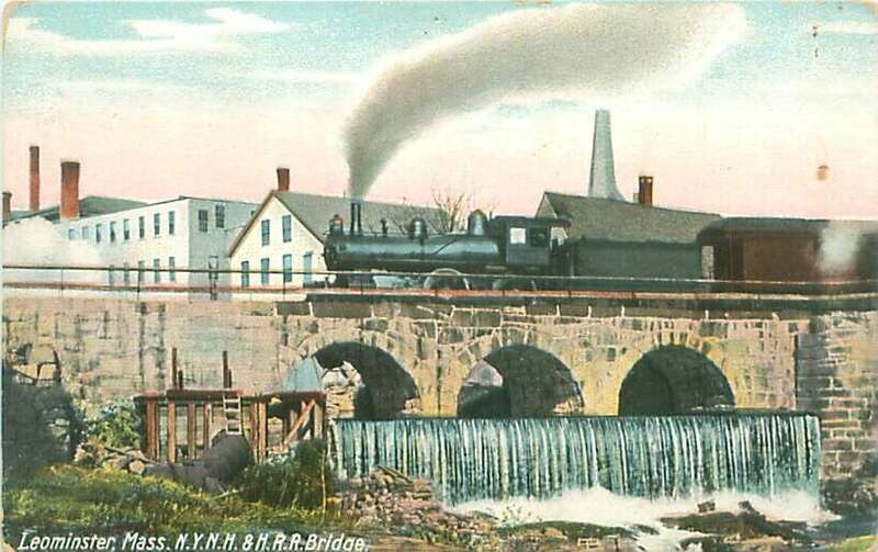 Divided back postcard of a train on the Monoosnoc Brook bridge in Leominster
