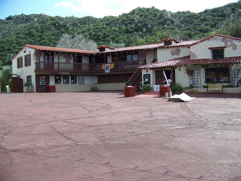 Romana Bowl Museum