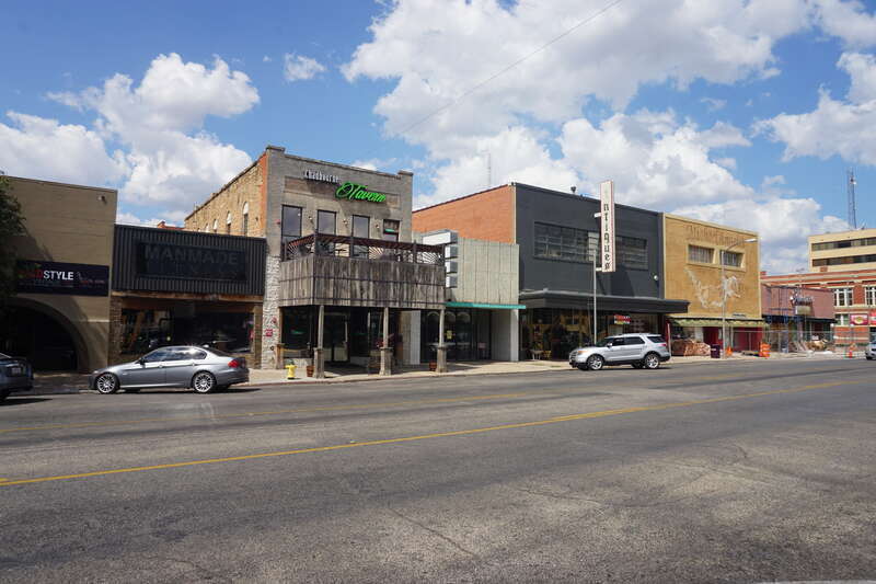 South Chadbourne Street in San Angelo, Texas (United States).