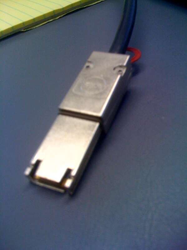 MOLEX SAS 4 lane connector
