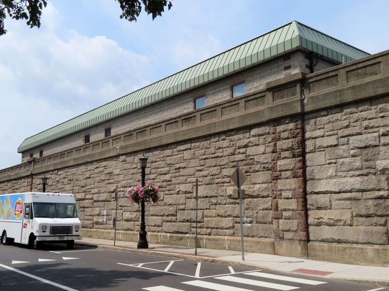 1994-built Amtrak station building at Springfield Union Station in August 2018