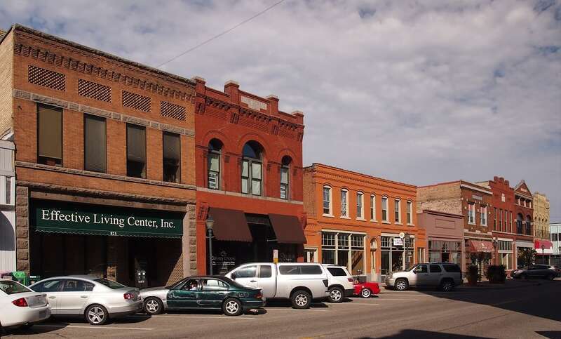800-block of St Germain St, St Cloud Commercial Historic District, St Cloud, Minnesota, USA.  From left to right, properties are the 1903 Lahr Grocery, 1888 Hunstiger &amp; Company, c. 1895 Wegler Cigar Factory, c. 1887 Schmid Meat Market