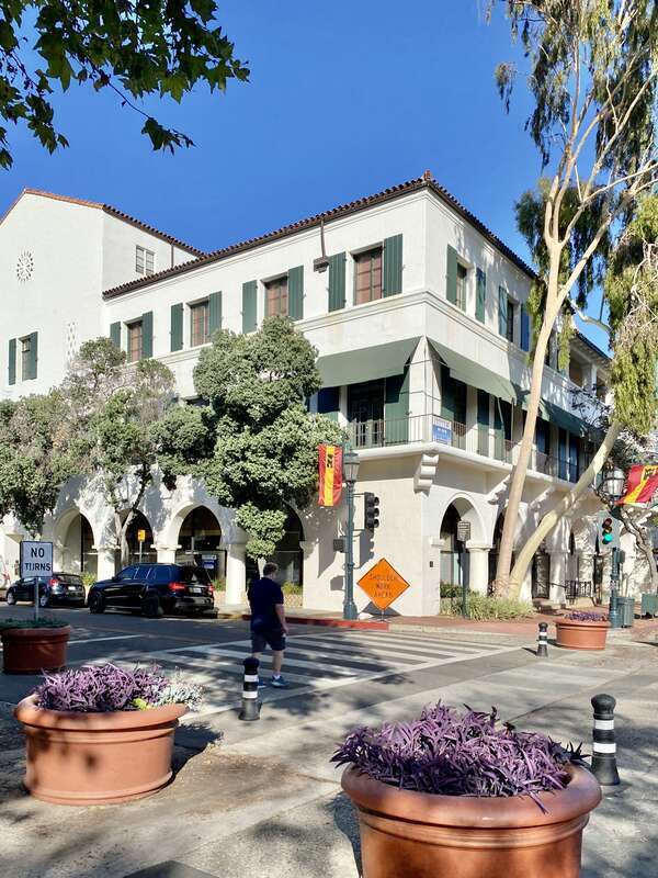 Built in 1926, this Spanish Colonial Revival-style building is characteristic of the post-earthquake buildings that can be found in Downtown Santa Barbara, which replaced structures damaged or destroyed by the earthquake.