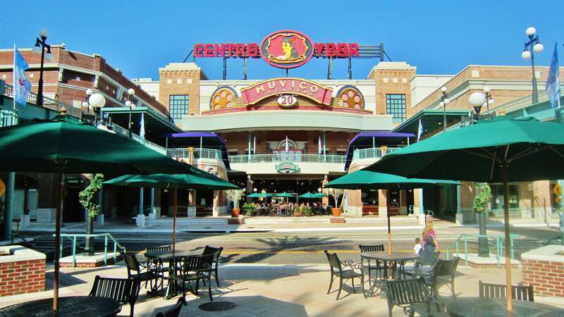 The Centro Ybor in Tampa / Le " Centro Ybor " à Ybor City, Tampa, Floride
