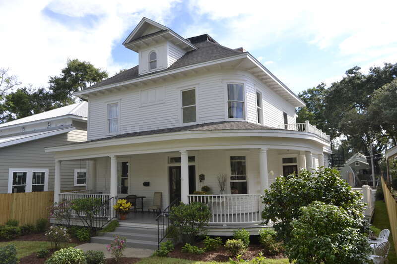 H.S. and Mattie M. Walker House